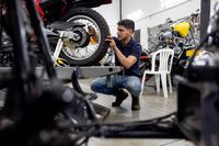 Автомобилни гуми Metzeler 100 90 19 - 56640 отстъпки