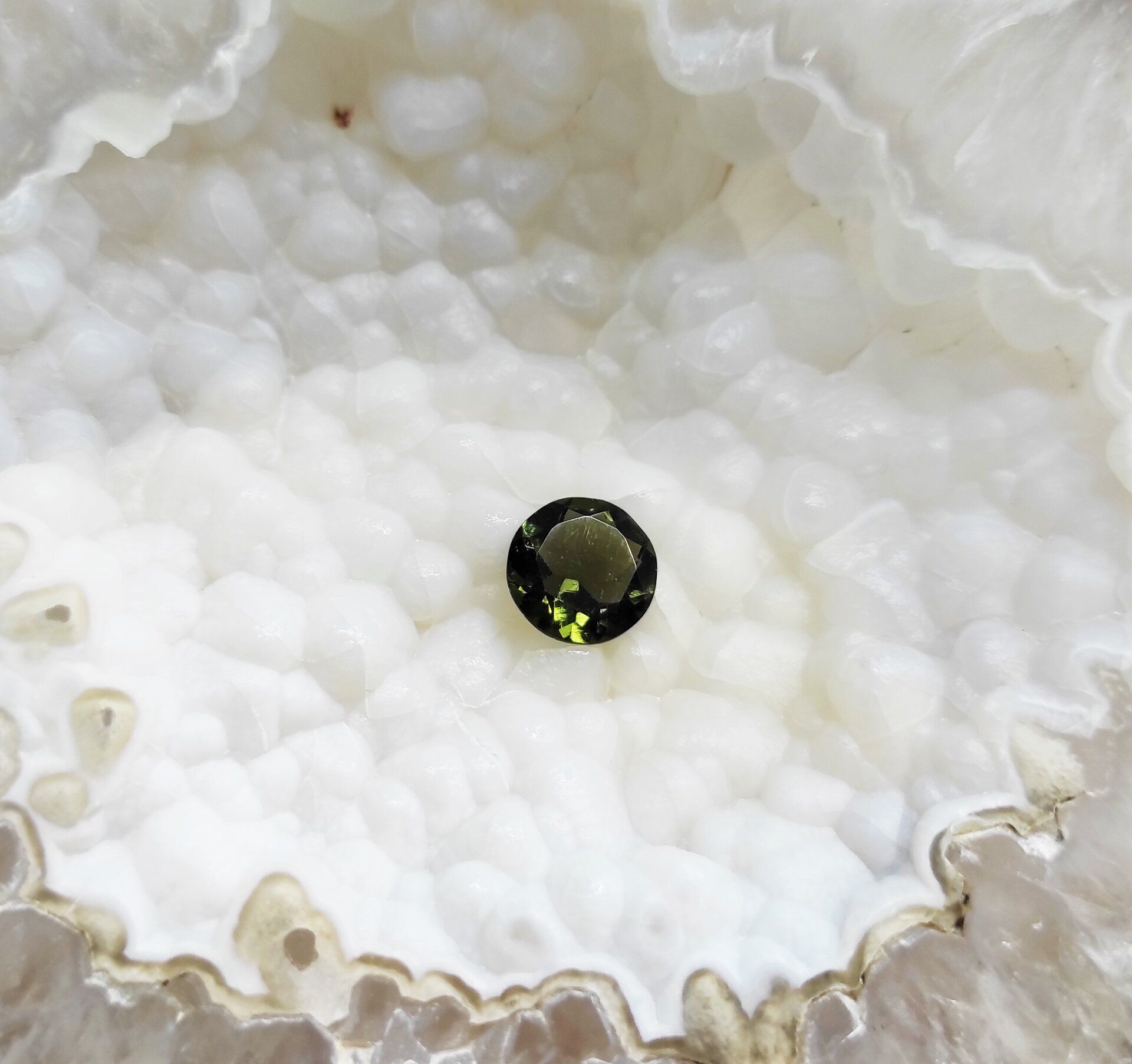 диагностика на скъпоценни камъни - 12005 разновидности