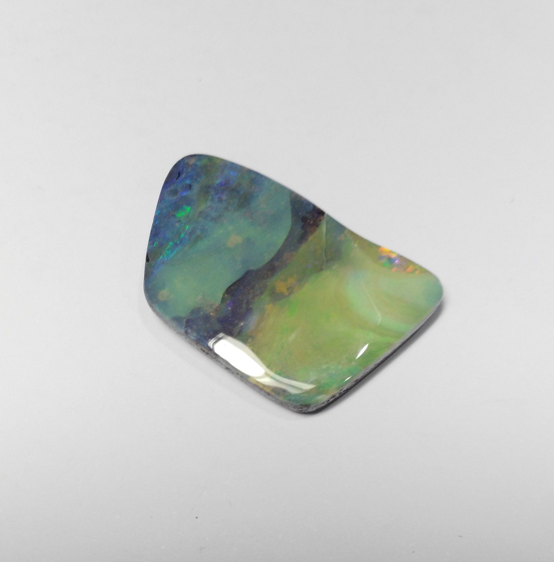 диагностика на скъпоценни камъни - 77860 вида