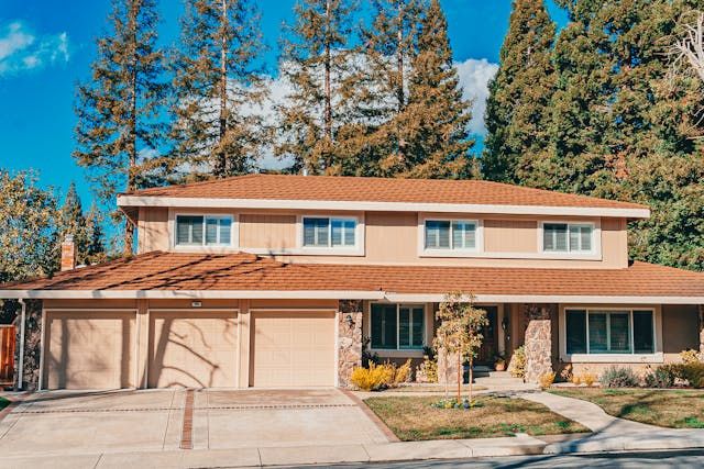 изкупуване на идеални части от имоти - 27701 варианти